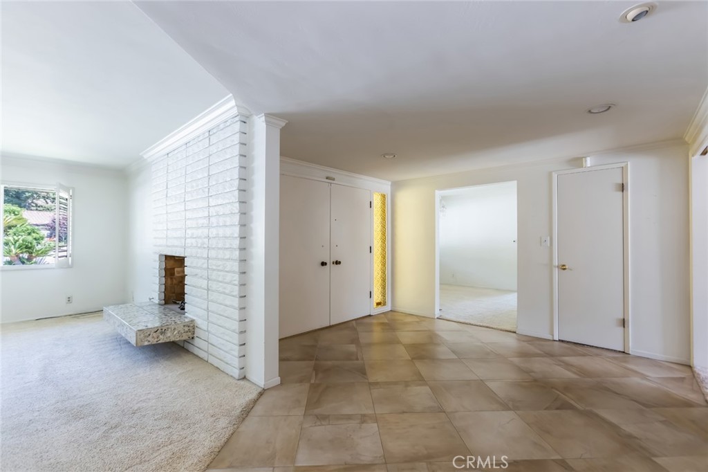 317 Whispering Oaks Drive Glendora, CA 91741 - Photo 12 of 29 Entry/Foyer