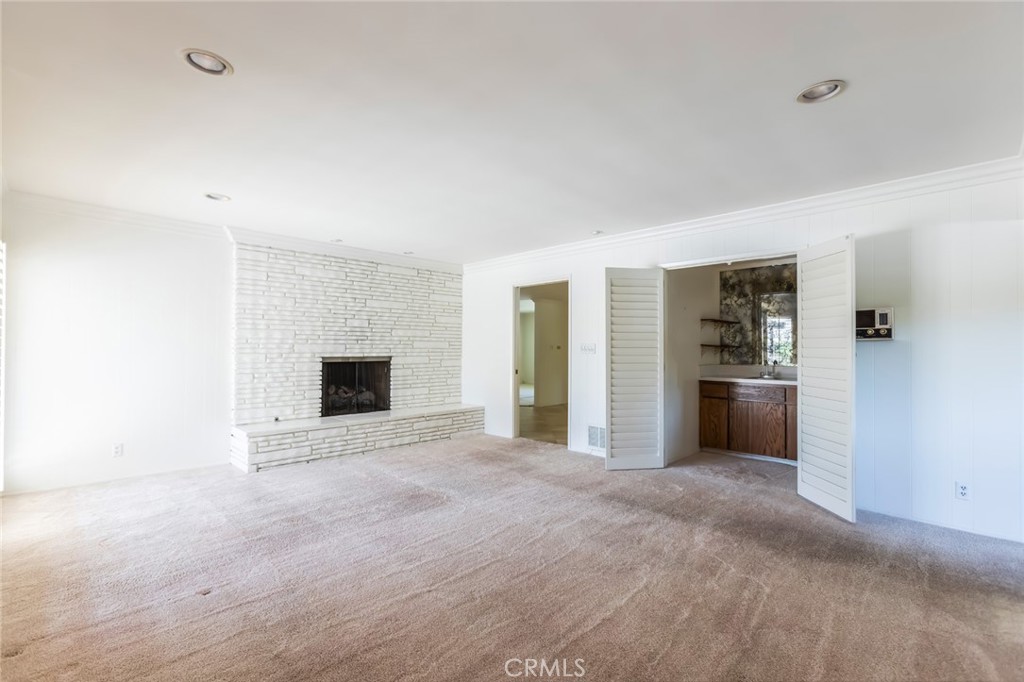 317 Whispering Oaks Drive Glendora, CA 91741 - Photo 9 of 29 Den with wetbar