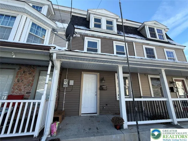 $1,400 | 8 South Lehigh Street, Tamaqua, PA 18252