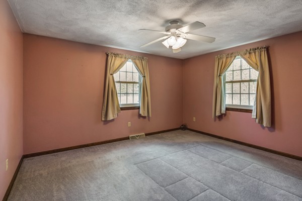 23 Randolph Road Wilmington, MA 01887 - Photo 18 of 30 Gallery Image 18