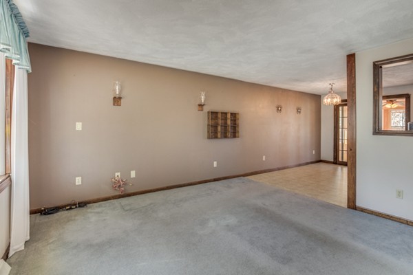 23 Randolph Road Wilmington, MA 01887 - Photo 9 of 30 Gallery Image 9
