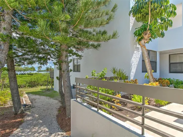 $6,000 | 817 Bayport Way, Unit 817, Longboat Key, FL 34228