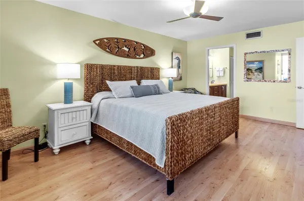 $6,000 | 817 Bayport Way, Unit 817, Longboat Key, FL 34228