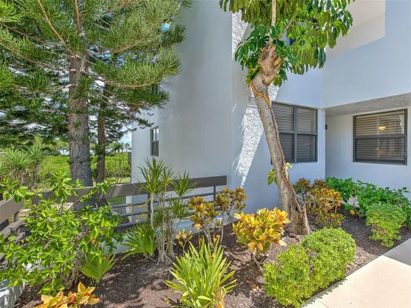 $6,000 | 817 Bayport Way, Unit 817, Longboat Key, FL 34228