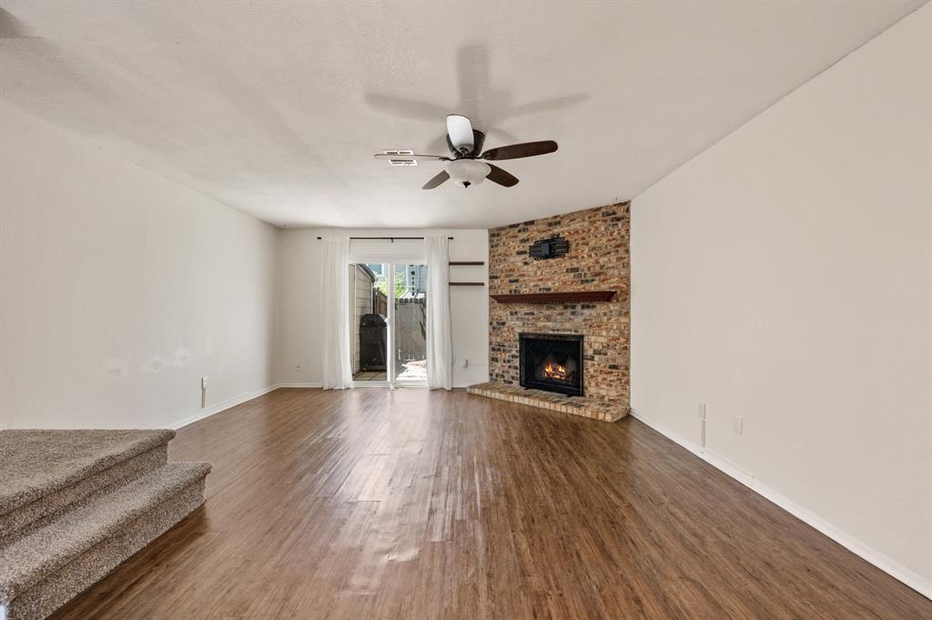 61 Abbey Road Euless, TX 76039 - Photo 7 of 19