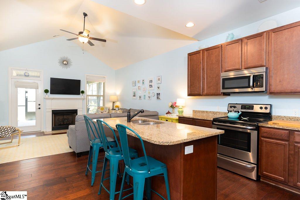 313 Stallion Road Greenville, SC 29617 - Photo 7 of 24 Gallery Image 7