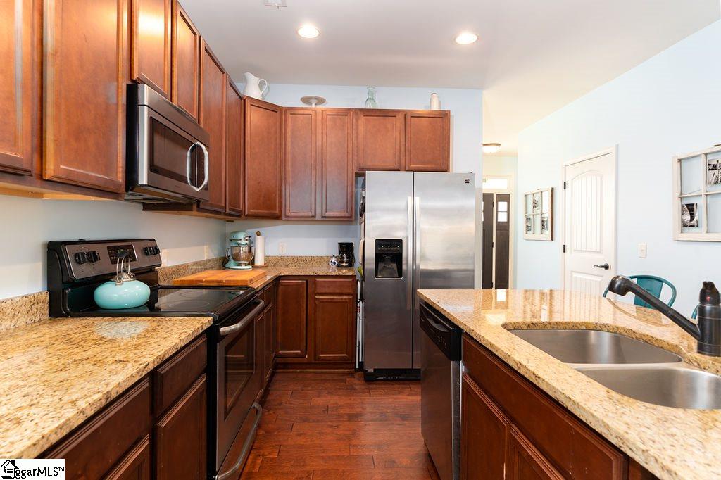 313 Stallion Road Greenville, SC 29617 - Photo 8 of 24 Gallery Image 8