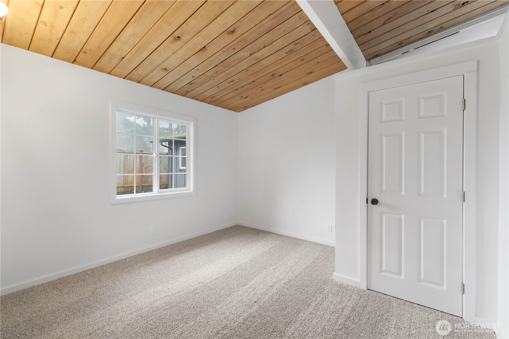35631 13th Avenue Southwest Federal Way, WA 98023 - Photo 18 of 27 an empty room with windows