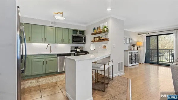 $575,000 | 42 Triumph Court, Unit A, East Rutherford, NJ 07073