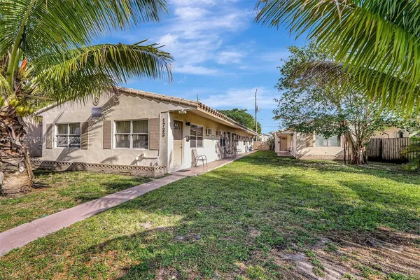 $1,600 | 1723 Liberty Street, Unit 7, Hollywood, FL 33020