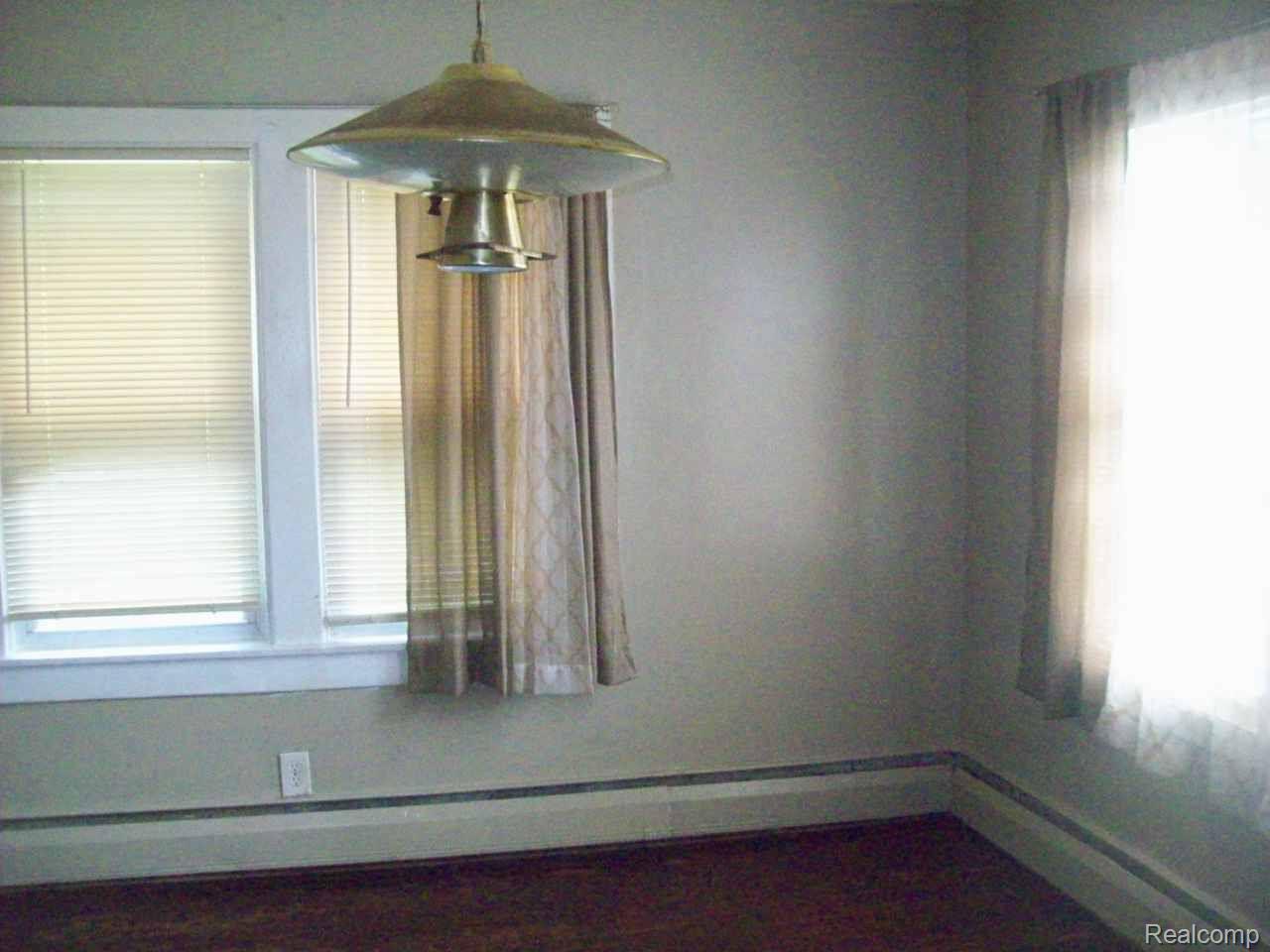 455 Jordon Road Pontiac, MI 48342 - Photo 9 of 17 DINING ROOM