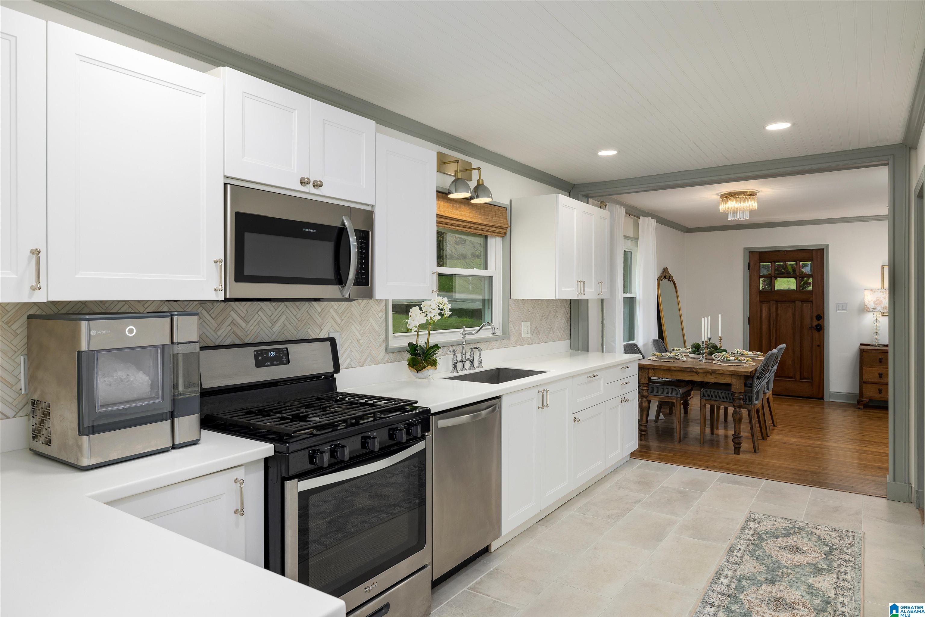 1512 Cresthill Road Birmingham, AL 35213 - Photo 14 of 38