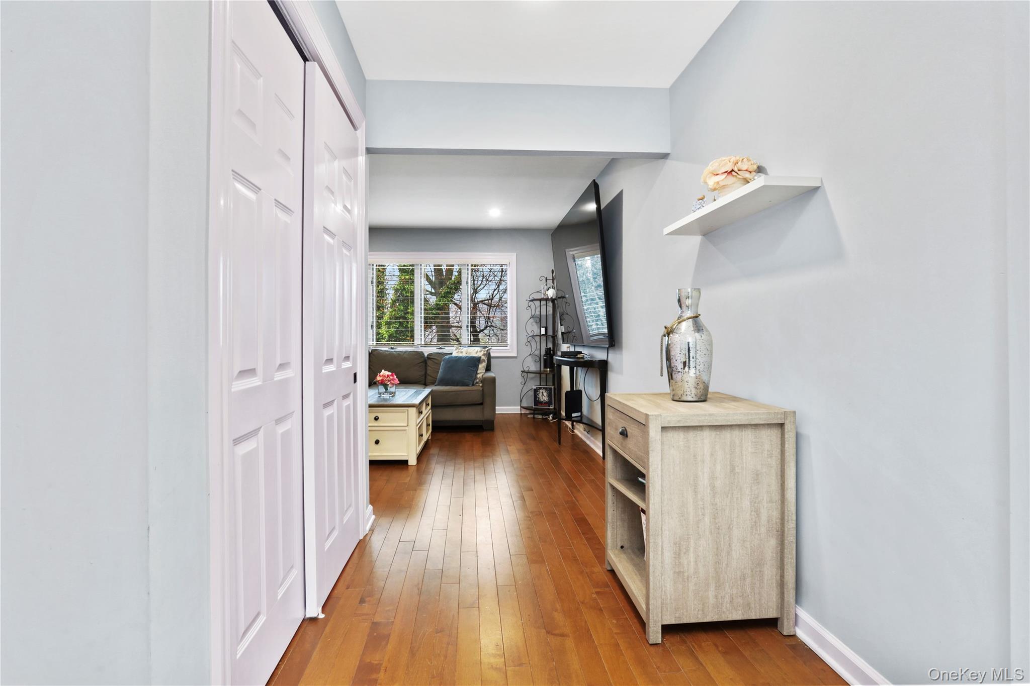 13 Newkirk Road Yonkers, NY 10710 - Photo 3 of 30