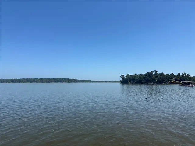 $349,000 | 729 Lake Shore Drive, Trinity, TX 75862