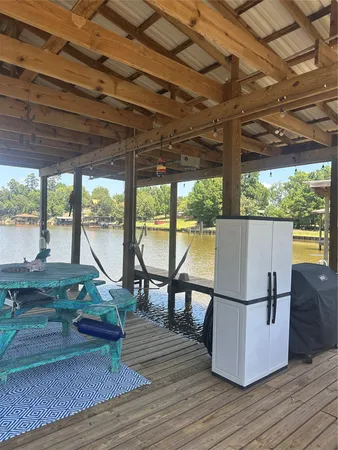 $325,000 | 729 Lake Shore Drive, Trinity, TX 75862