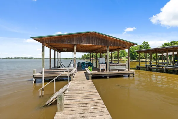 $325,000 | 729 Lake Shore Drive, Trinity, TX 75862