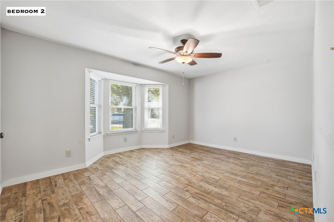 3624 Fox Run Schertz, TX 78108 - Photo 21 of 46 a view of an empty room with a window