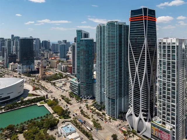 a picture of city view