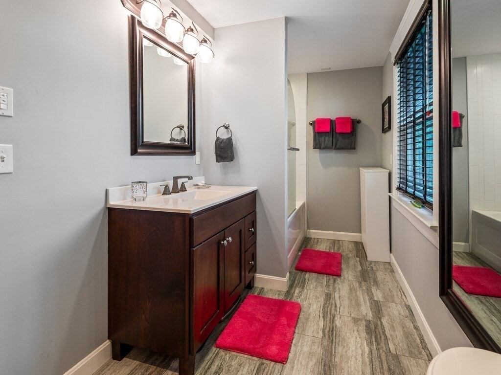 8 Montvale Road Worcester, MA 01609 - Photo 23 of 31