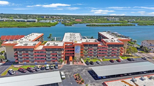 $525,000 | 19701 Gulf Boulevard, Unit 217, Indian Shores, FL 33785