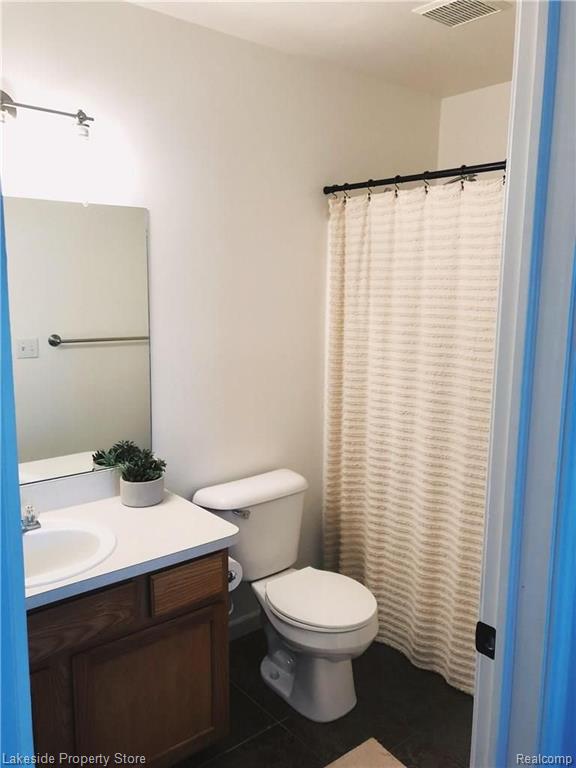 52250 Rivard Road New Baltimore, MI 48047 - Photo 12 of 27