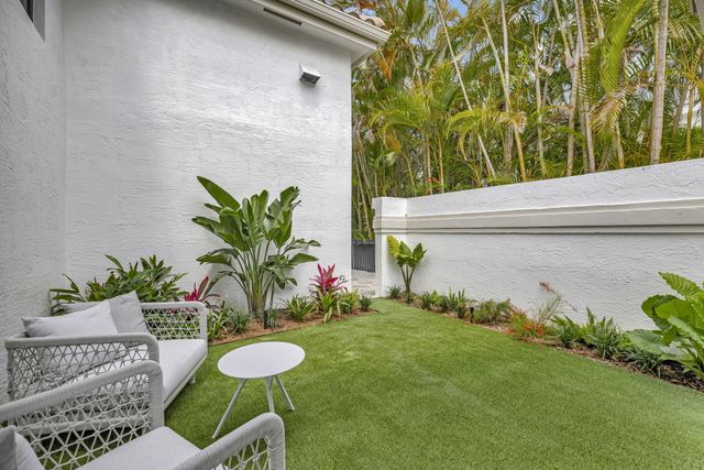 $2,825,000 | 2518 Northwest 64th Boulevard, Boca Raton, FL 33496