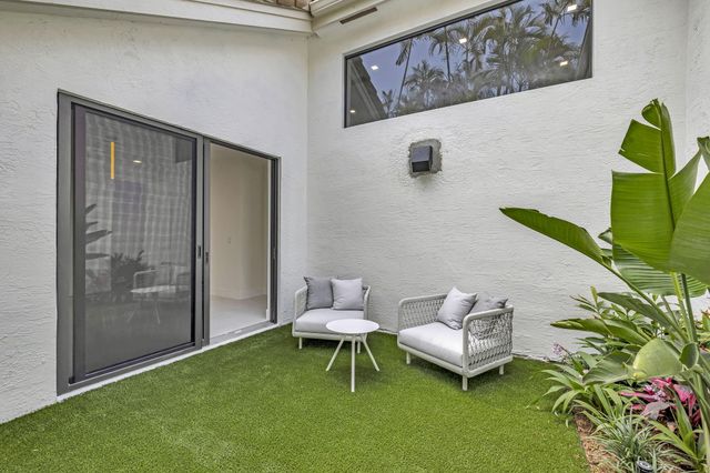 $2,825,000 | 2518 Northwest 64th Boulevard, Boca Raton, FL 33496