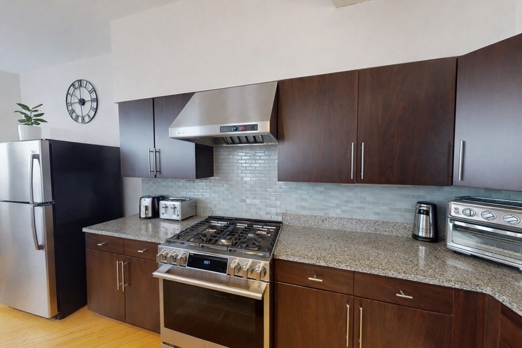 72 Kent Street, Unit 72 Brookline, MA 02445 - Photo 3 of 11