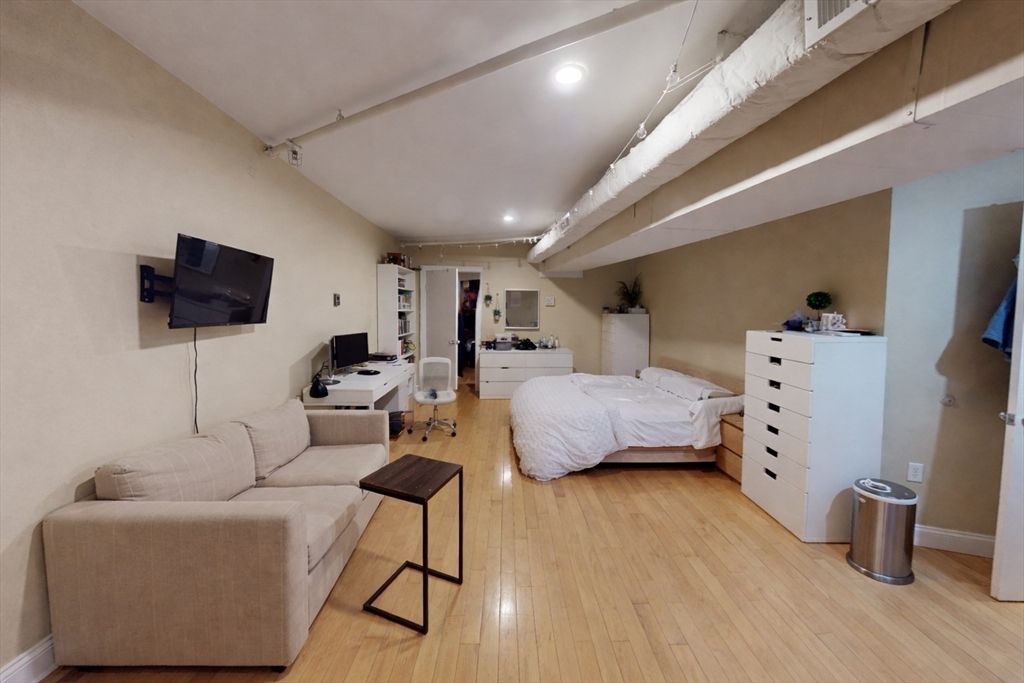 72 Kent Street, Unit 72 Brookline, MA 02445 - Photo 5 of 11