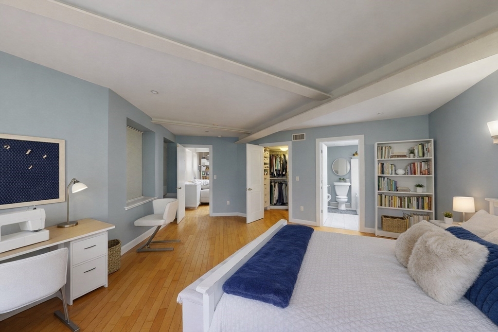 72 Kent Street, Unit 72 Brookline, MA 02445 - Photo 7 of 11