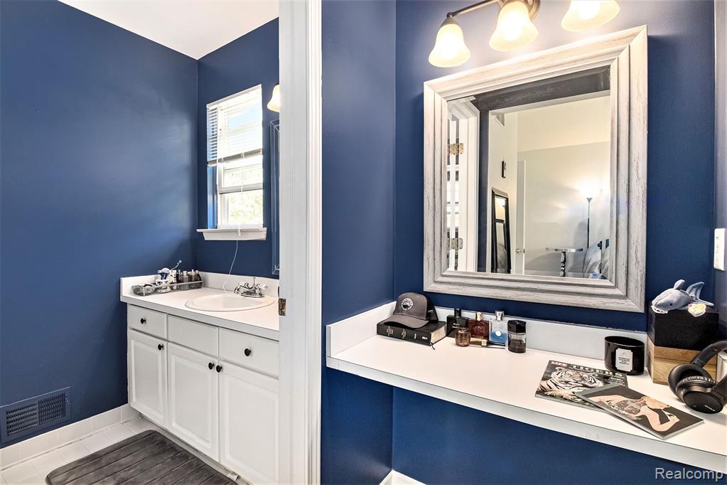 54 Eagle Ridge Road Lake Orion, MI 48360 - Photo 23 of 33