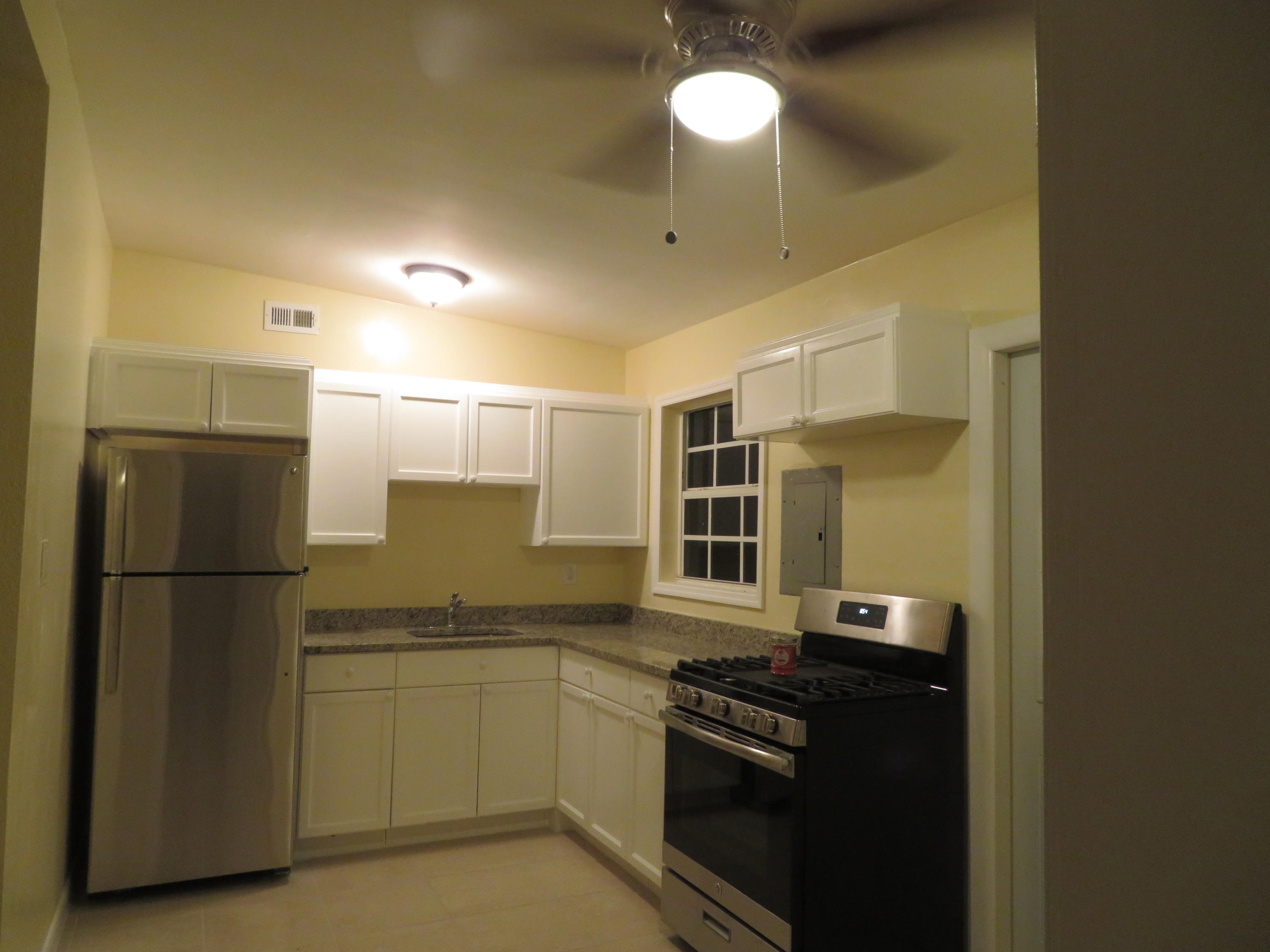 3880 Nowata Road Lake Worth, FL 33462 - Photo 2 of 11 Kitchen