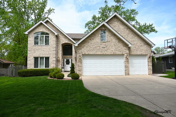 $824,900 | 1812 Warwick Lane, Schaumburg, IL 60193