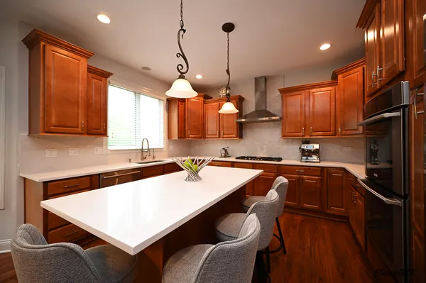 $824,900 | 1812 Warwick Lane, Schaumburg, IL 60193