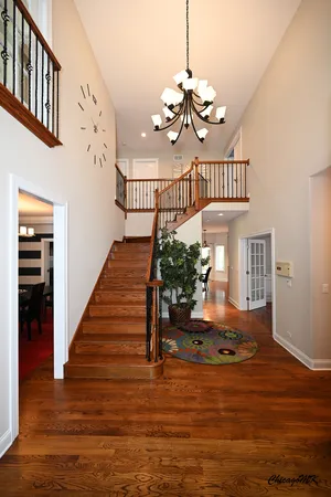 $824,900 | 1812 Warwick Lane, Schaumburg, IL 60193