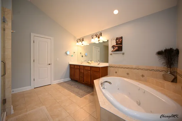 $824,900 | 1812 Warwick Lane, Schaumburg, IL 60193