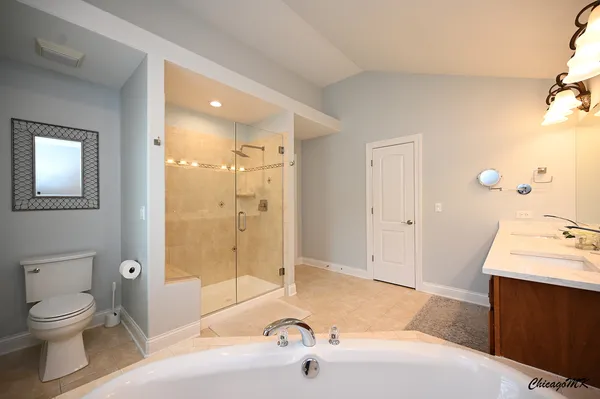 $824,900 | 1812 Warwick Lane, Schaumburg, IL 60193