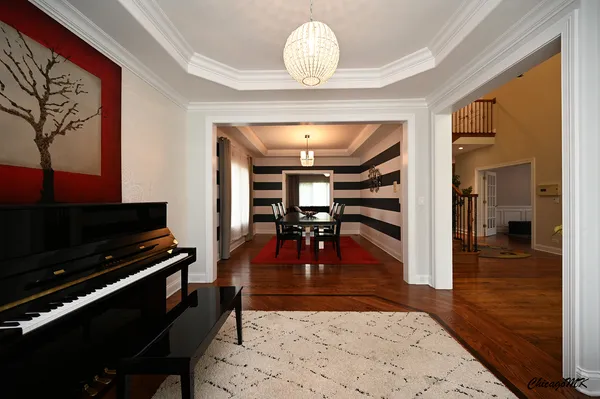 $824,900 | 1812 Warwick Lane, Schaumburg, IL 60193
