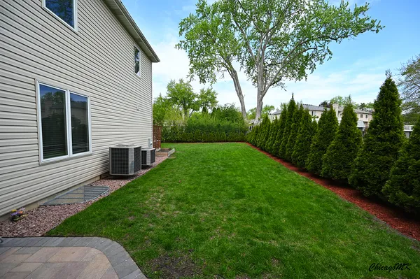$824,900 | 1812 Warwick Lane, Schaumburg, IL 60193