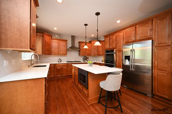 $824,900 | 1812 Warwick Lane, Schaumburg, IL 60193