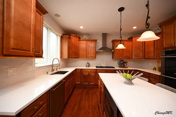 $824,900 | 1812 Warwick Lane, Schaumburg, IL 60193