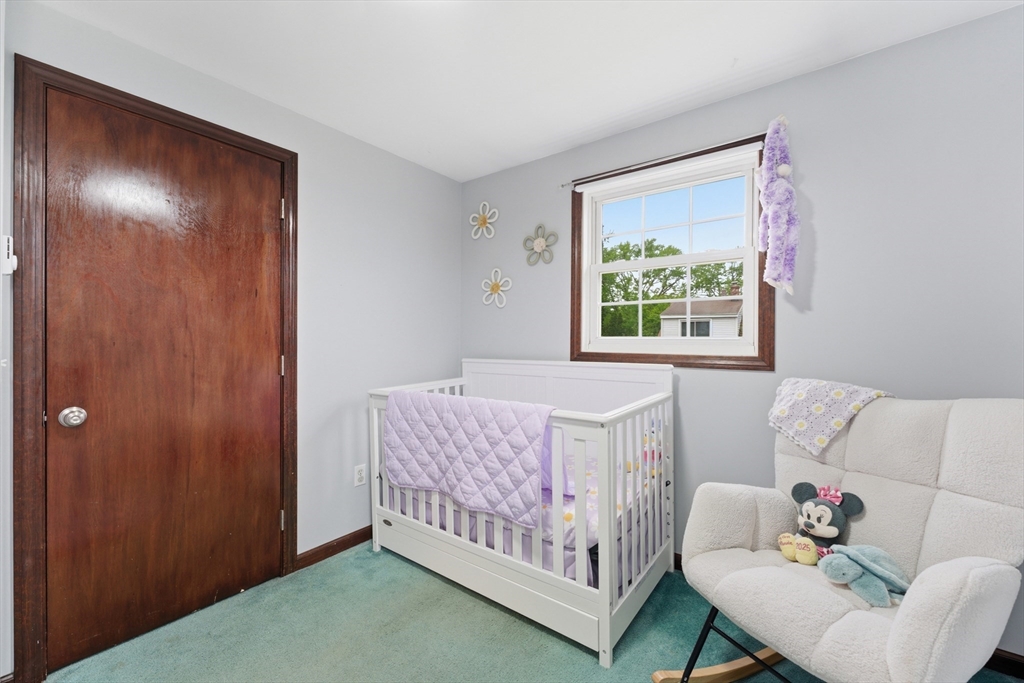 41 Verge Street Springfield, MA 01129 - Photo 23 of 40