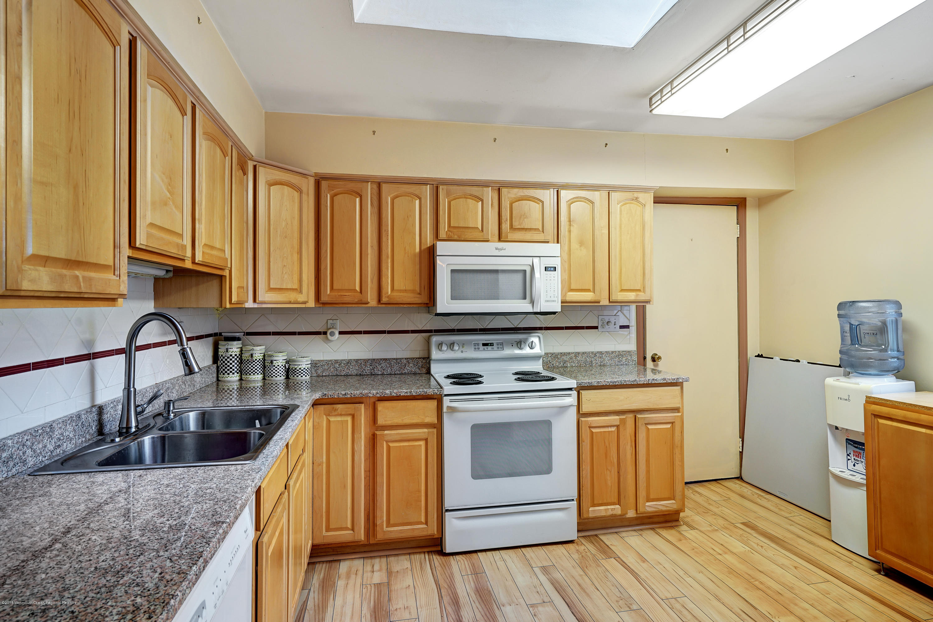 6 Ashford Road Jackson, NJ 08527 - Photo 8 of 18 14