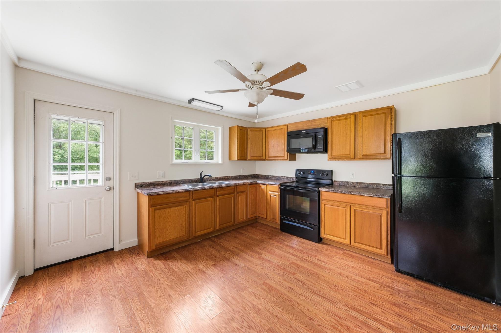 228 Hawleys Corners Road, Unit 2 Highland, NY 12528 - Photo 3 of 10 Eat-In Kitchen