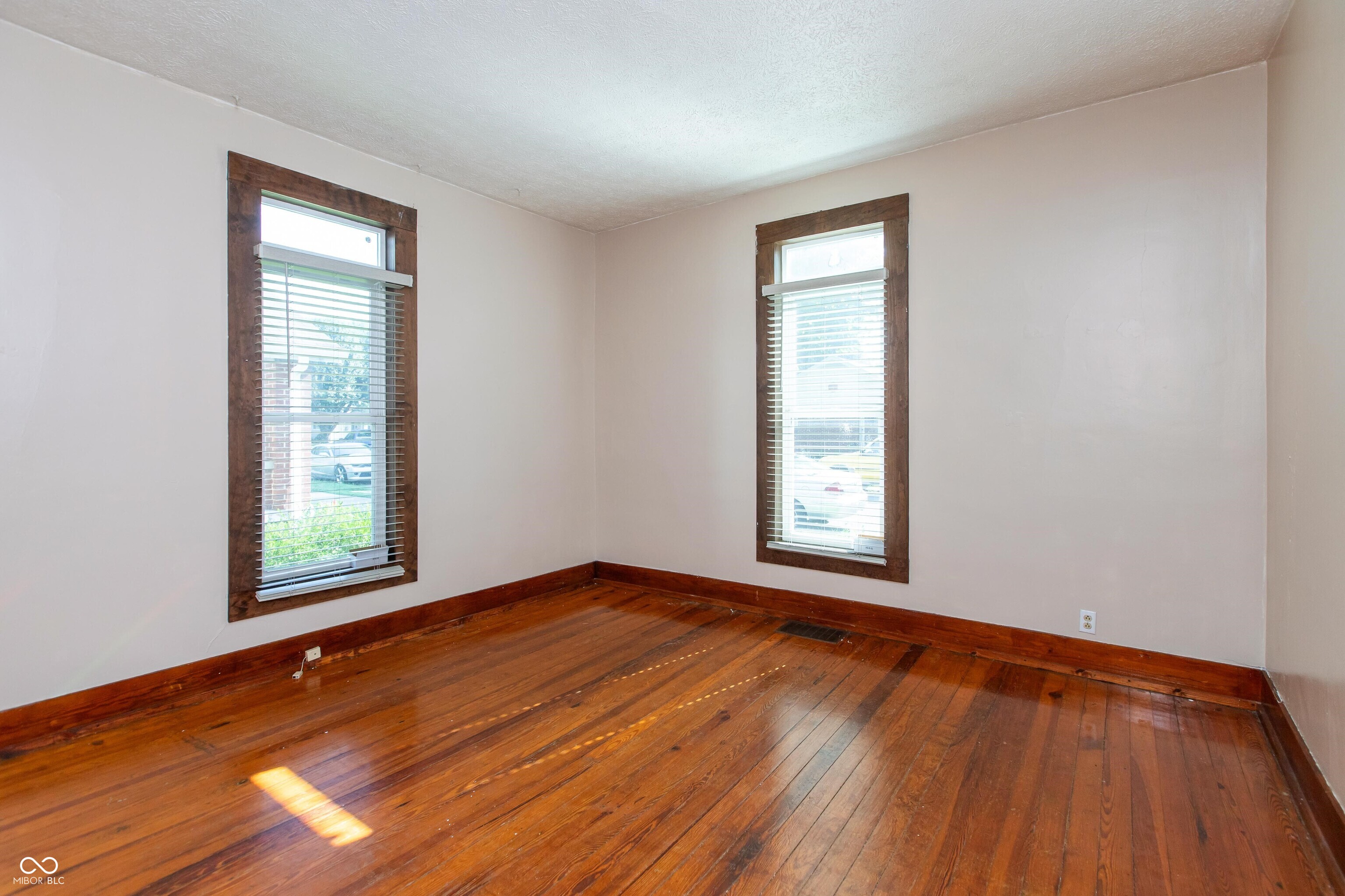 2204 Maple Street Columbus, IN 47201 - Photo 12 of 21 Gallery Image 12