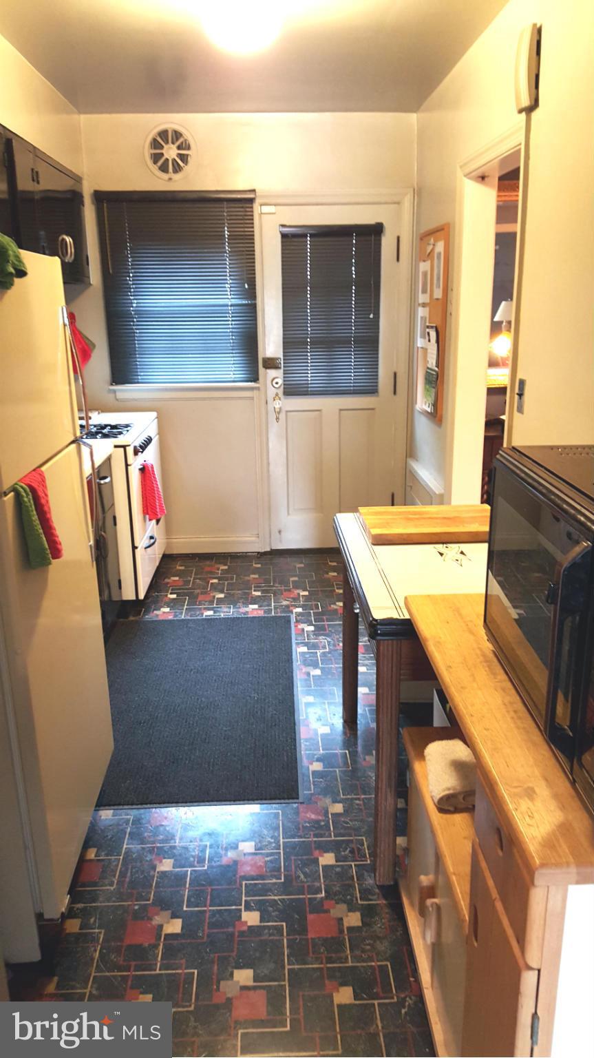 3808 Ednor Road Baltimore, MD 21218 - Photo 2 of 19 Kitchen