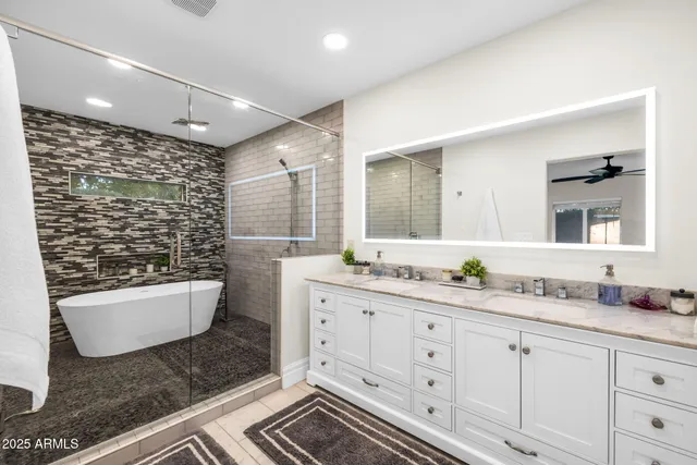 $2,690,000 | 5316 East Calle Redonda, Phoenix, AZ 85018