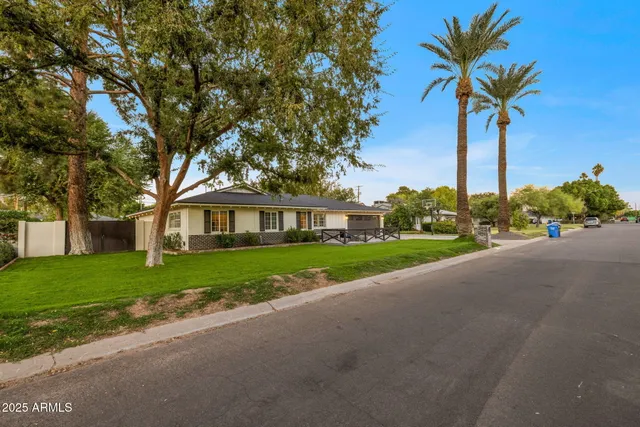 $2,690,000 | 5316 East Calle Redonda, Phoenix, AZ 85018