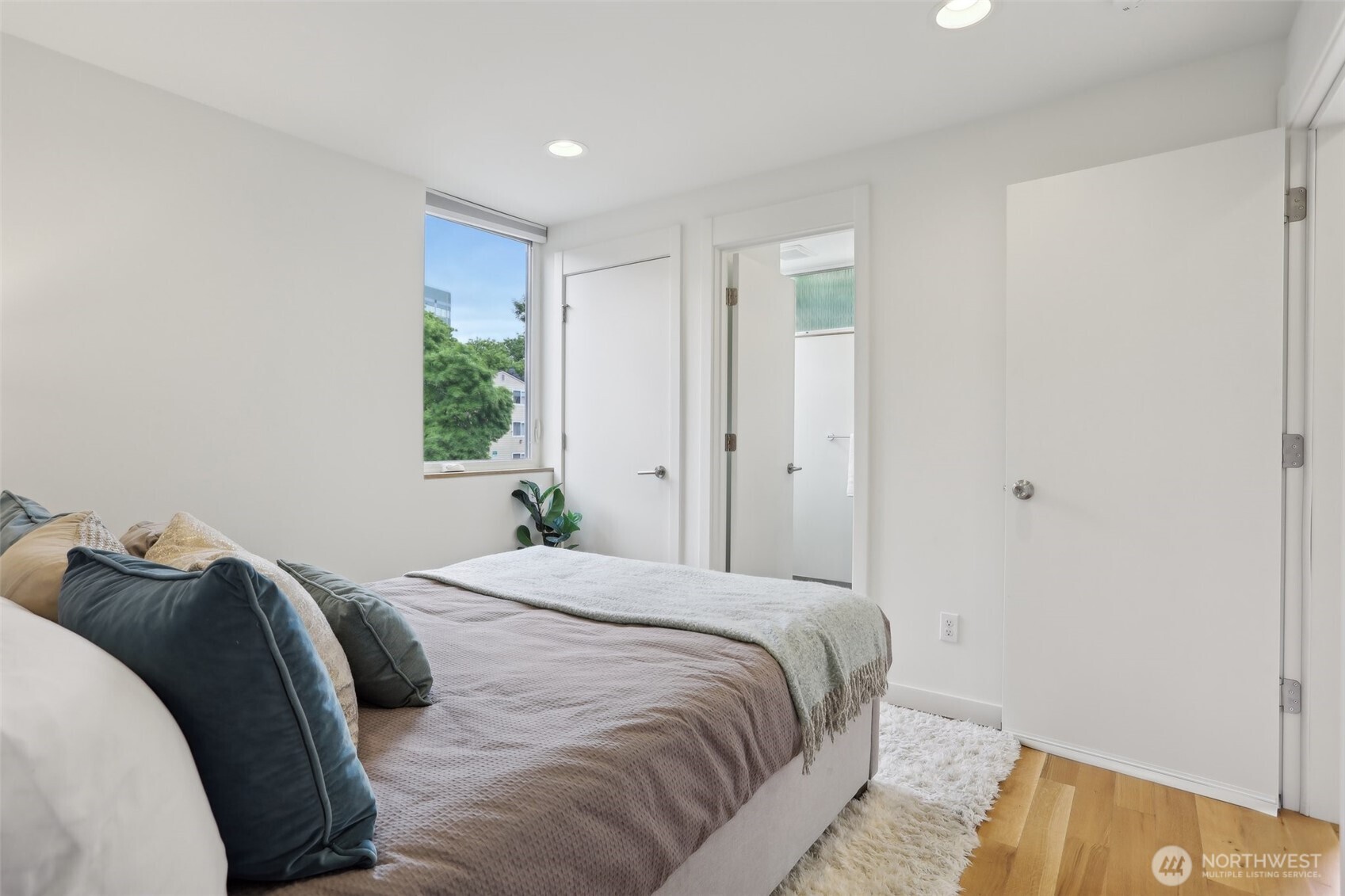 2020 South Main Street, Unit B Seattle, WA 98144 - Photo 11 of 25 Gallery Image 11