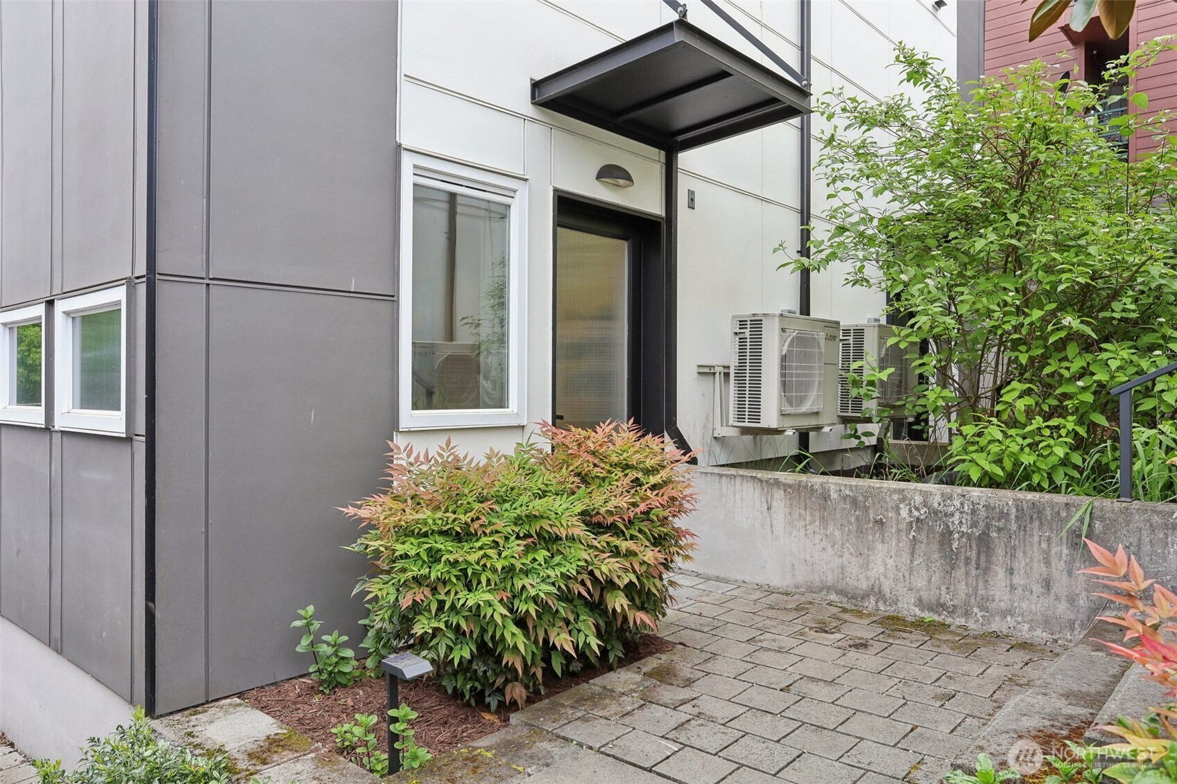 2020 South Main Street, Unit B Seattle, WA 98144 - Photo 15 of 25 Gallery Image 15